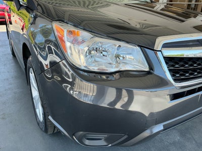 2016 Subaru Forester 2.5i