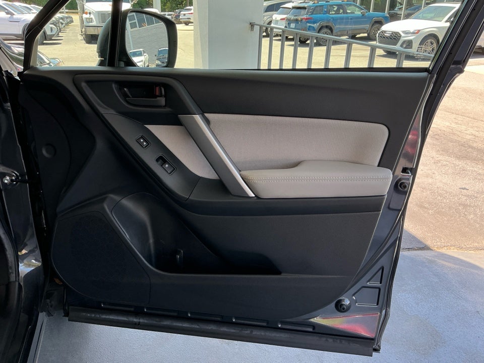 2016 Subaru Forester 2.5i