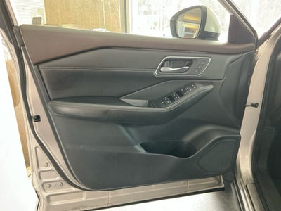 2021 Nissan Rogue Platinum FWD