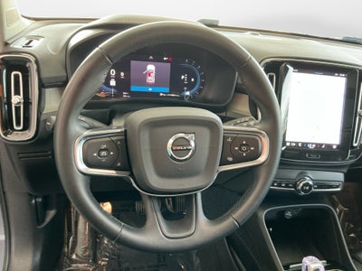 2023 Volvo XC40 B5 Plus Dark Theme