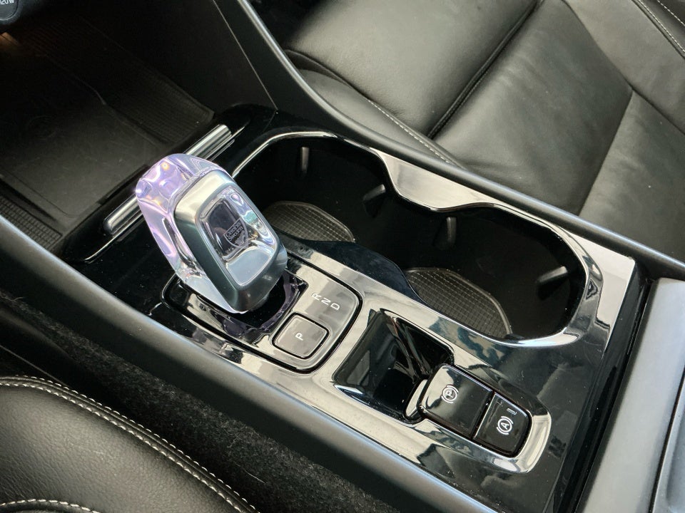 2023 Volvo XC40 B5 Plus Dark Theme