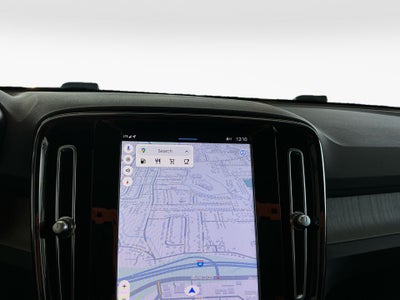 2023 Volvo XC40 B5 Plus Dark Theme