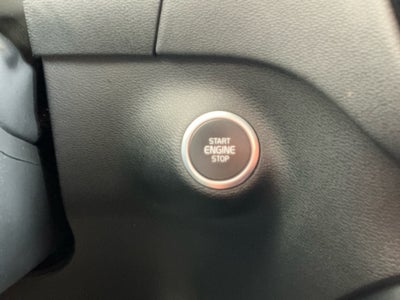 2023 Volvo XC40 B5 Plus Dark Theme