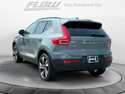 2023 Volvo XC40 B5 Plus Dark Theme