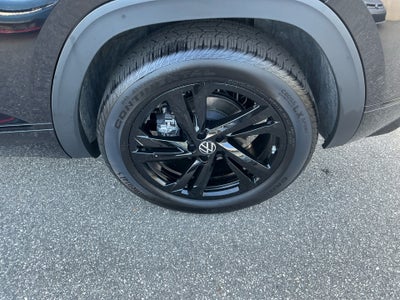 2026 Volkswagen Atlas Cross Sport 2.0T SEL R-Line Black