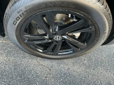 2026 Volkswagen Atlas Cross Sport 2.0T SEL R-Line Black