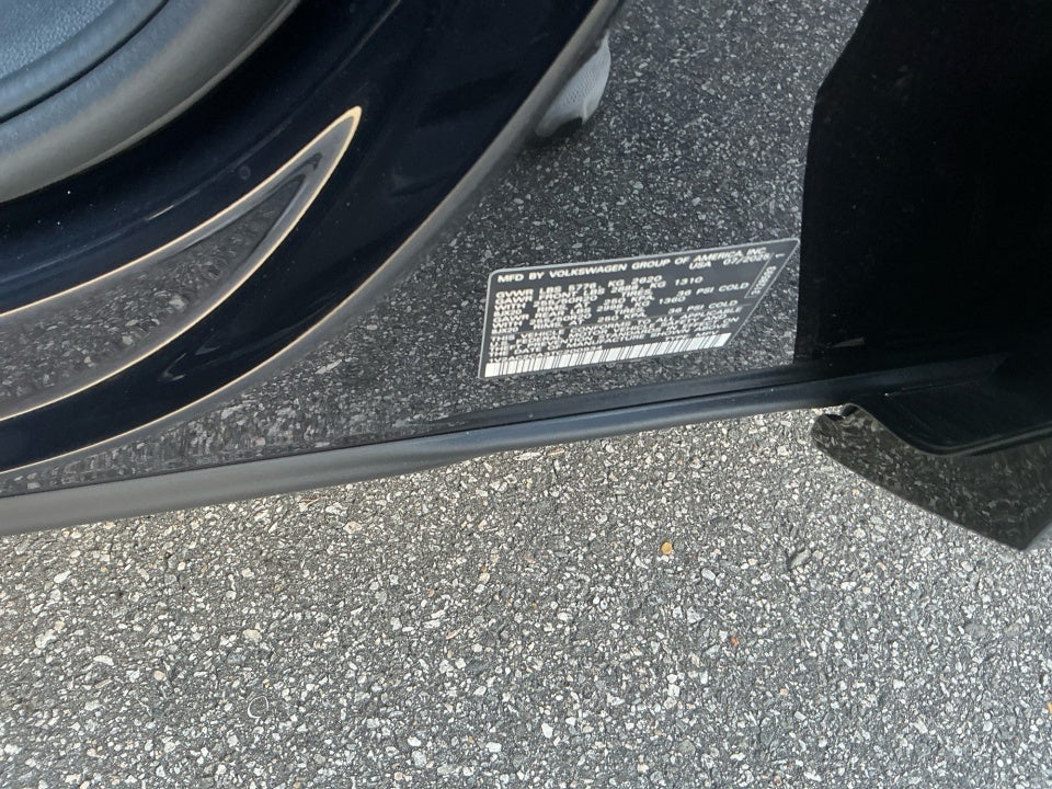 2026 Volkswagen Atlas Cross Sport 2.0T SEL R-Line Black