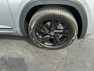 2026 Volkswagen Atlas Cross Sport SEL R-Line Black