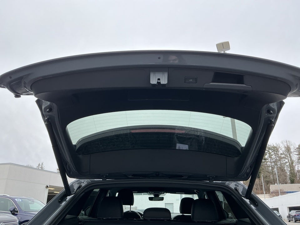 2026 Volkswagen Atlas Cross Sport SEL R-Line Black