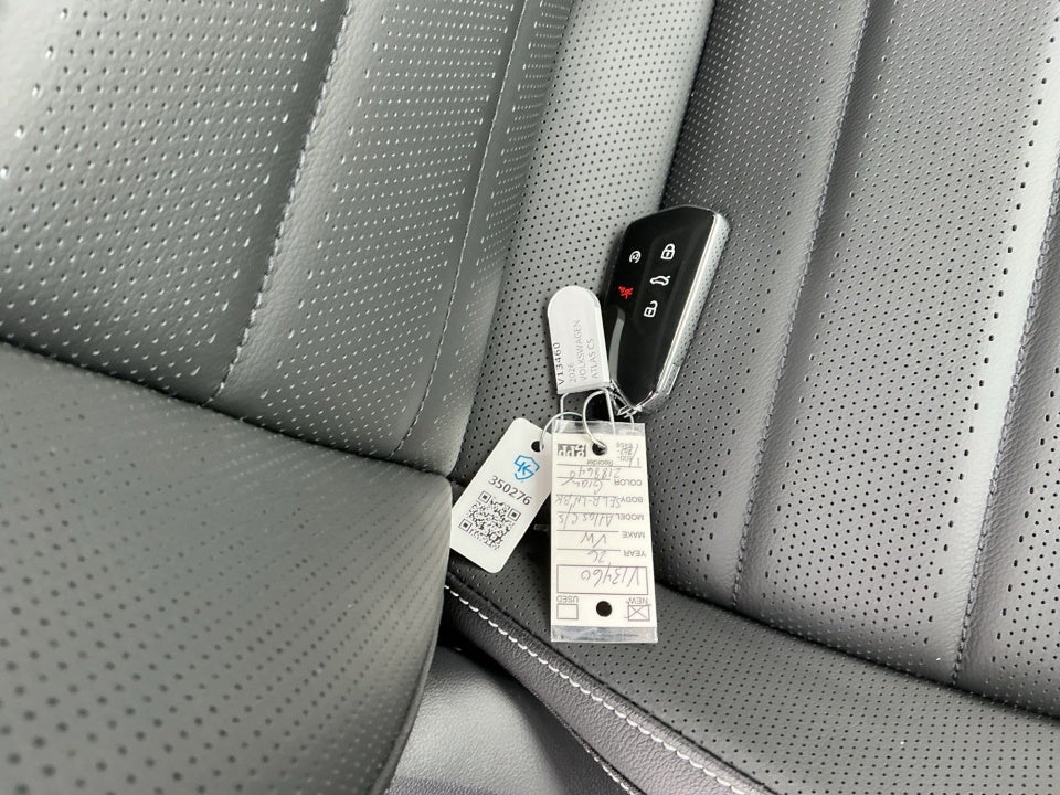 2026 Volkswagen Atlas Cross Sport SEL R-Line Black