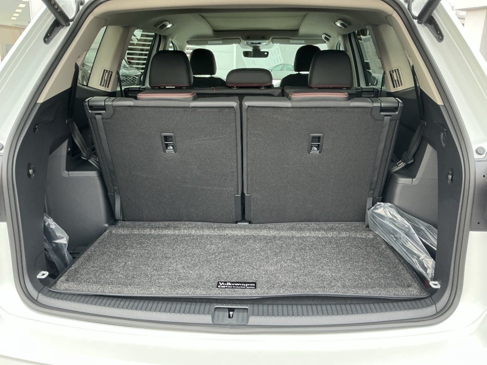 2026 Volkswagen Atlas Peak Edition