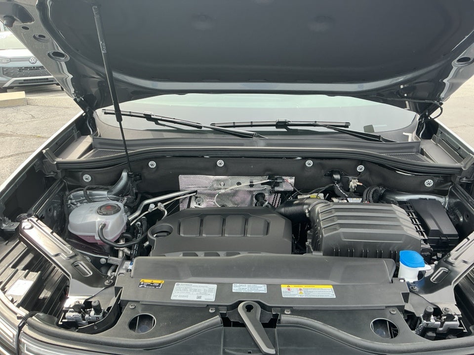 2025 Volkswagen Atlas 2.0T SE