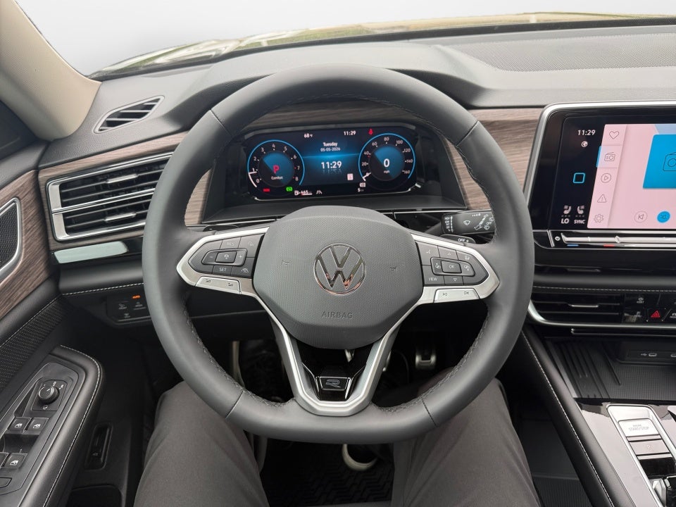 2026 Volkswagen Atlas SEL Premium R-Line
