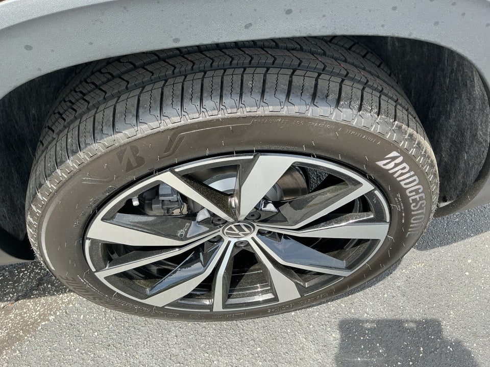 2026 Volkswagen Atlas SEL Premium R-Line