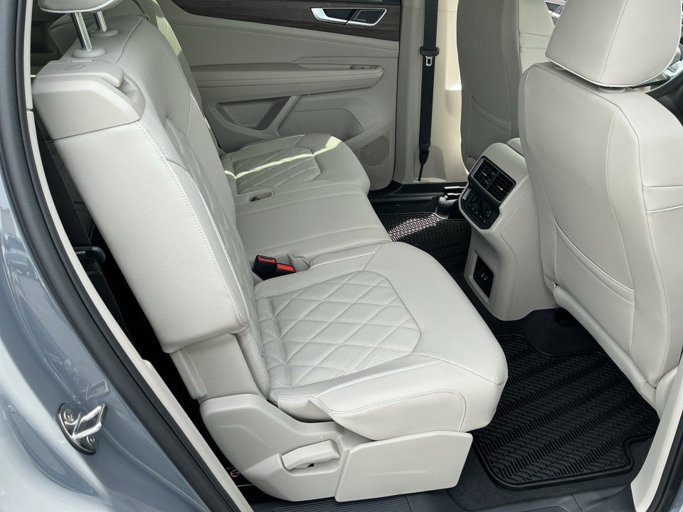 2026 Volkswagen Atlas SEL Premium R-Line