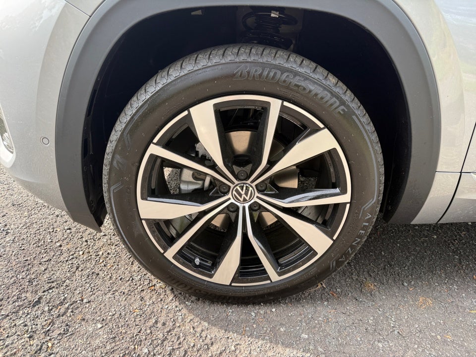 2026 Volkswagen Atlas SEL Premium R-Line