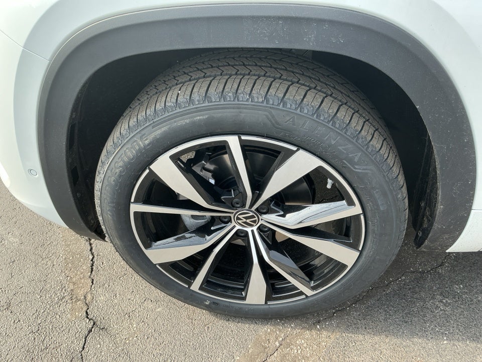 2026 Volkswagen Atlas SEL Premium R-Line