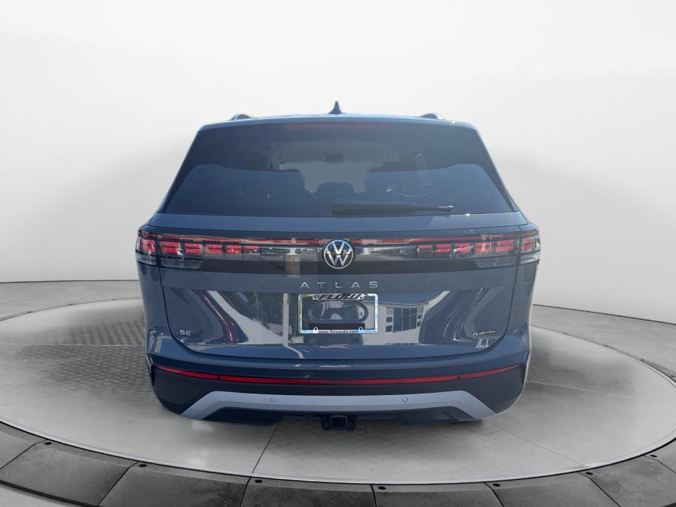 2027 Volkswagen Atlas SE w/Technology