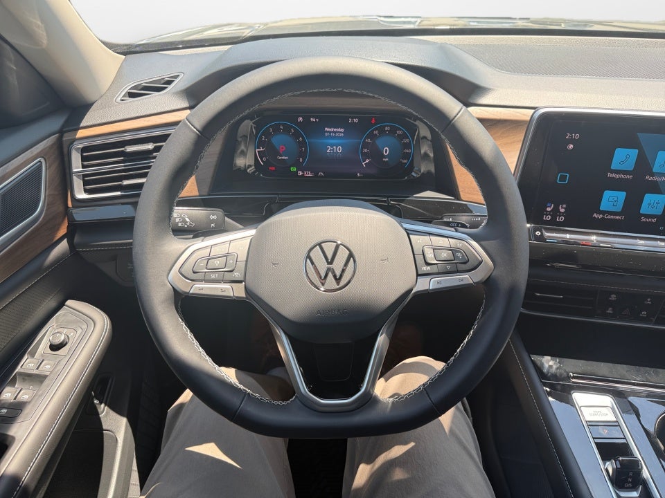 2026 Volkswagen Atlas 2.0T SE w/Technology