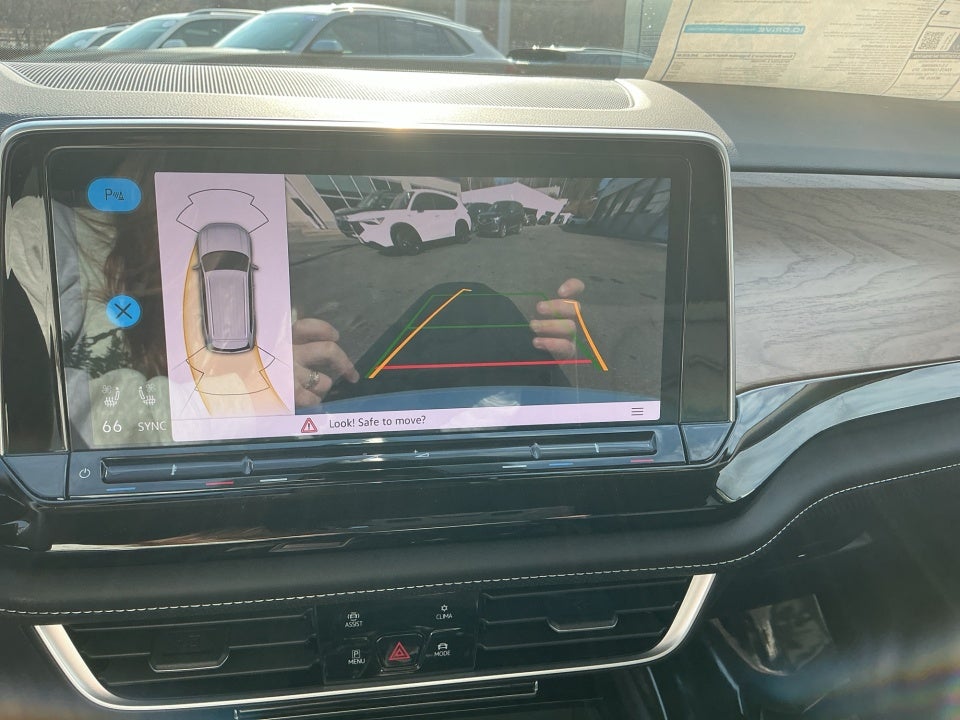 2026 Volkswagen Atlas SE with Technology