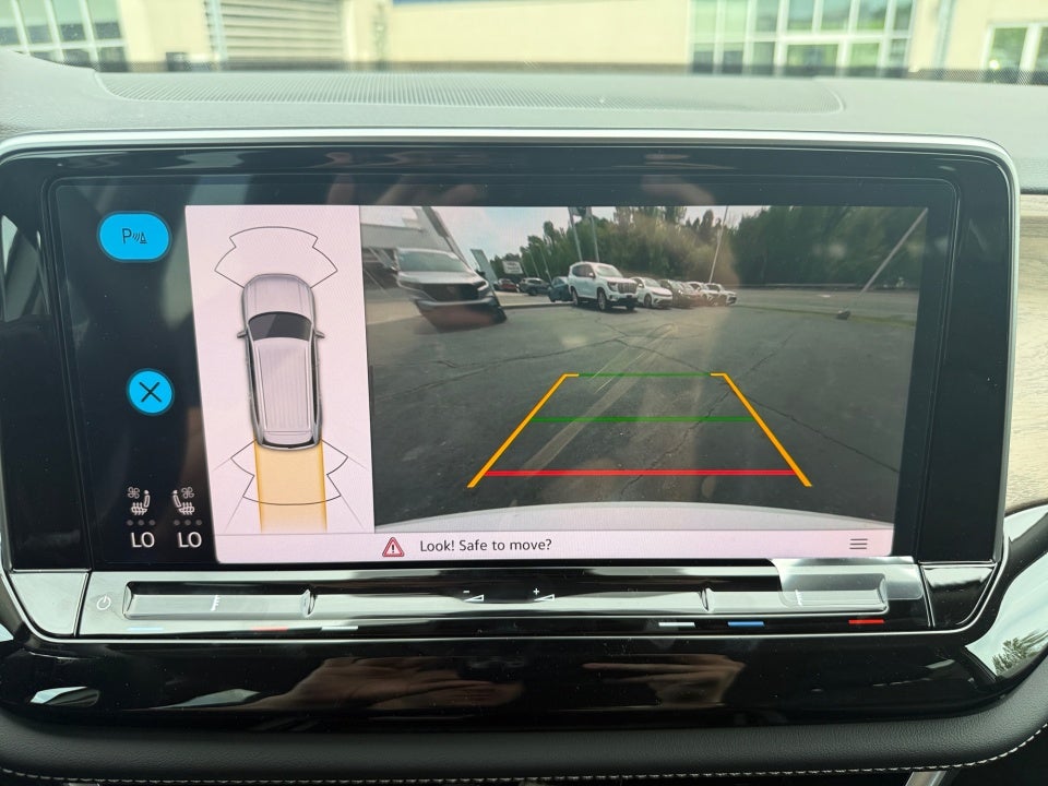2026 Volkswagen Atlas SE with Technology
