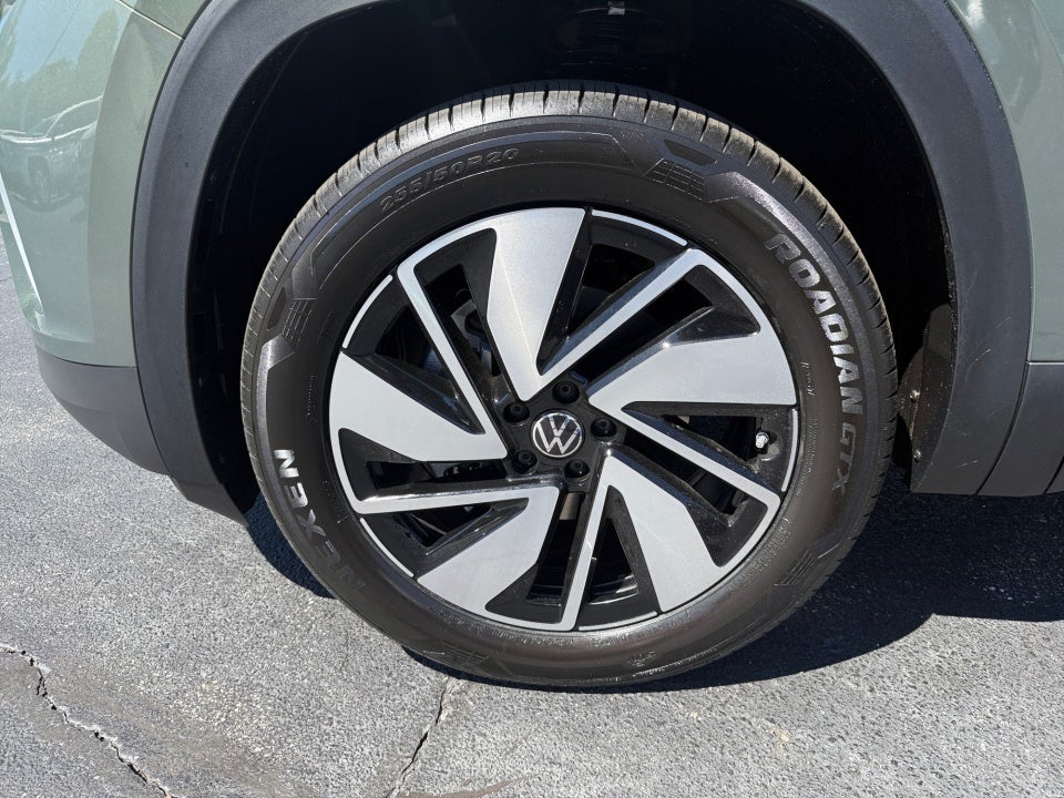 2026 Volkswagen Atlas SE with Technology