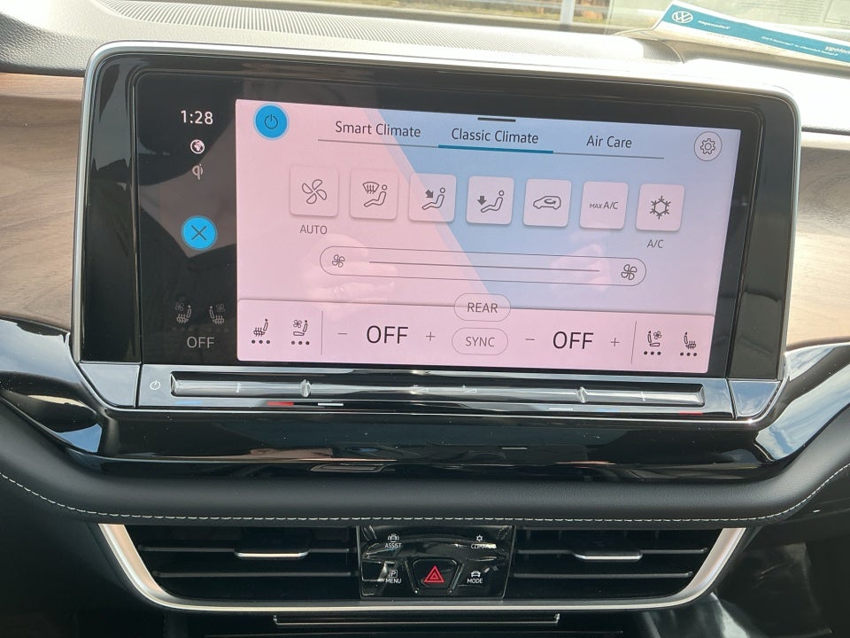 2026 Volkswagen Atlas SE with Technology