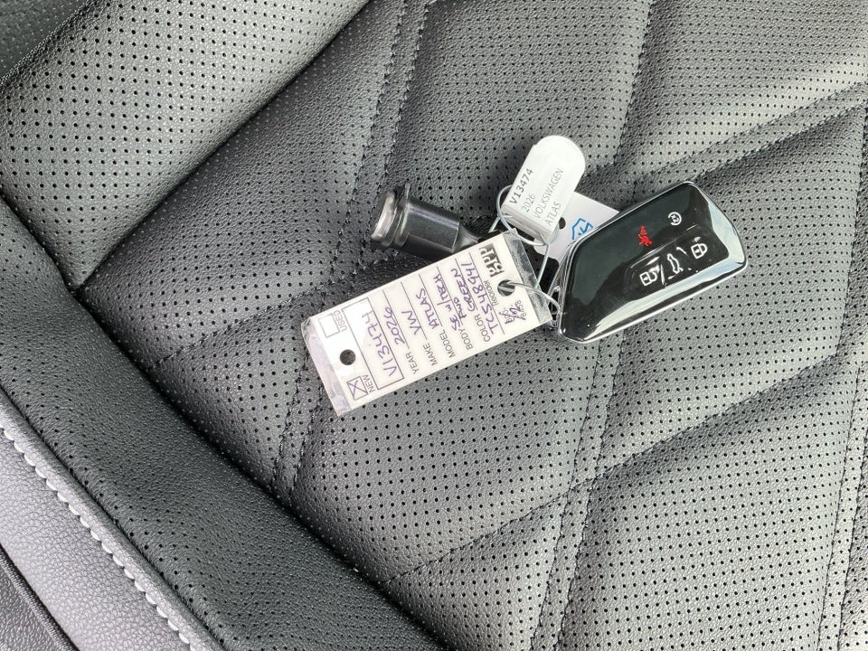 2026 Volkswagen Atlas SE with Technology