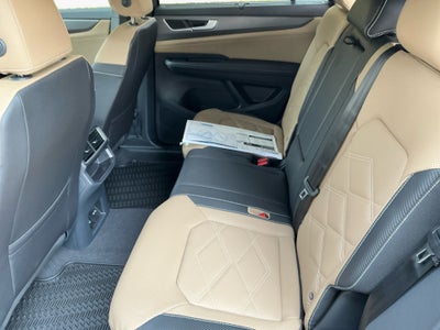 2026 Volkswagen Atlas Cross Sport SE with Technology