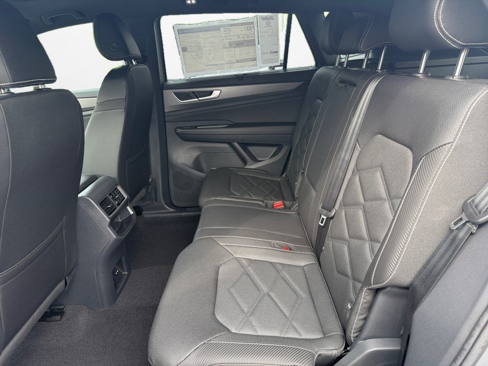 2026 Volkswagen Atlas Cross Sport SE with Technology