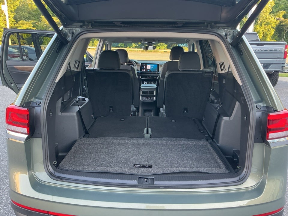 2026 Volkswagen Atlas SE with Technology