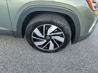 2026 Volkswagen Atlas SE with Technology