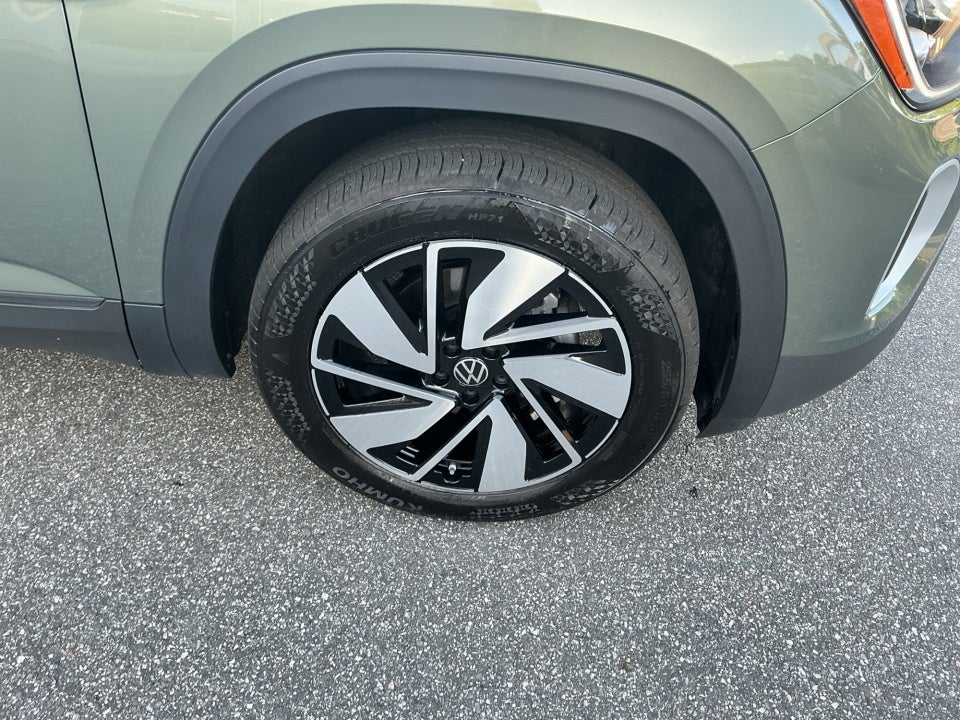2026 Volkswagen Atlas SE with Technology