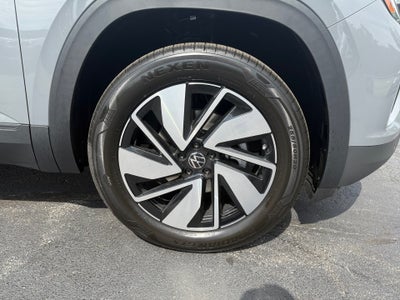 2026 Volkswagen Atlas SE with Technology