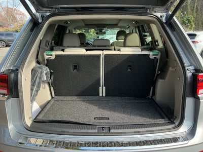 2026 Volkswagen Atlas SE with Technology