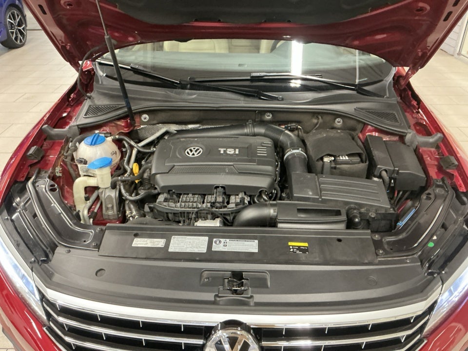 2017 Volkswagen Passat 1.8T SEL Premium