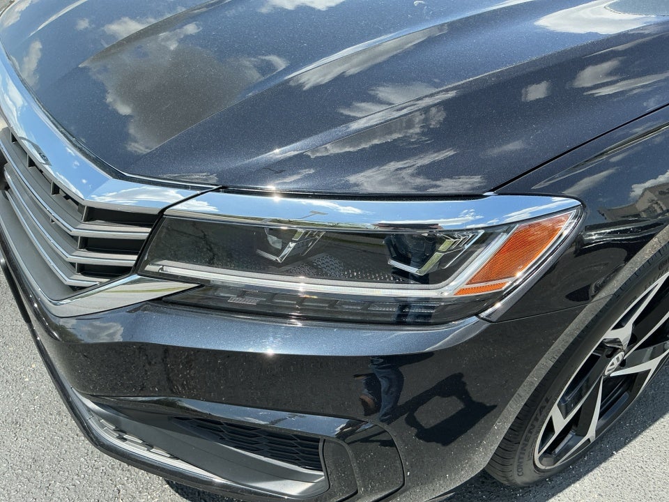 2020 Volkswagen Passat 2.0T R-Line