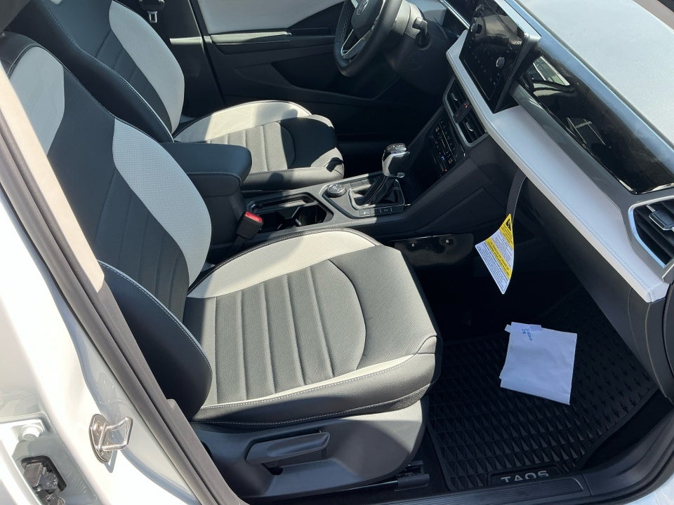 2025 Volkswagen Taos 1.5T SEL