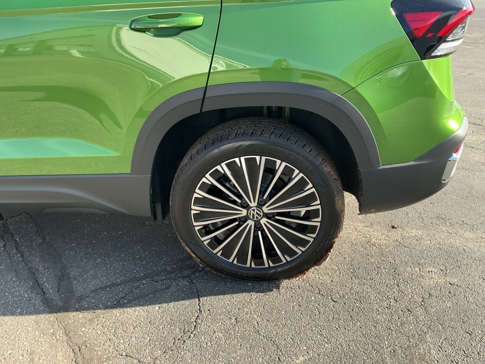 2026 Volkswagen Taos SE