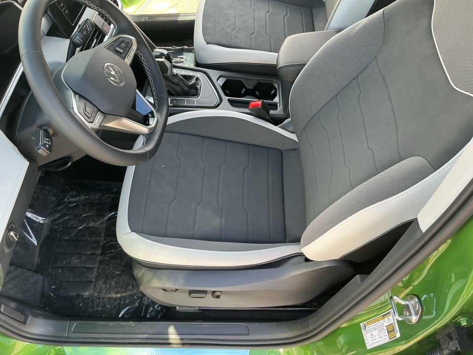 2026 Volkswagen Taos SE