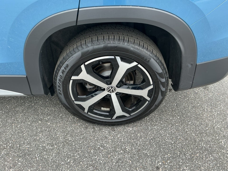 2025 Volkswagen Tiguan 2.0T SE
