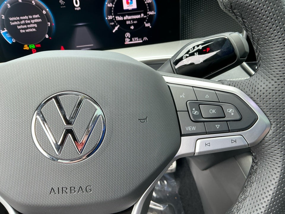 2025 Volkswagen Tiguan 2.0T SE R-Line Black