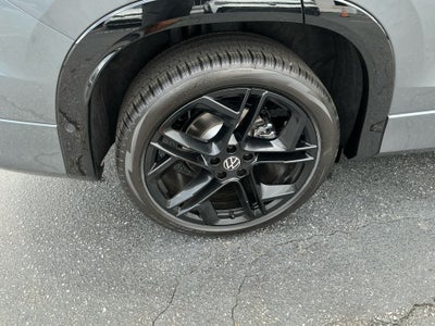 2025 Volkswagen Tiguan 2.0T SE R-Line Black