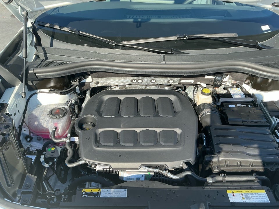 2025 Volkswagen Tiguan 2.0T SE R-Line Black