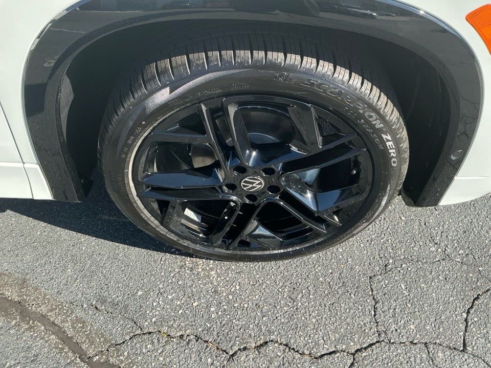 2025 Volkswagen Tiguan 2.0T SE R-Line Black