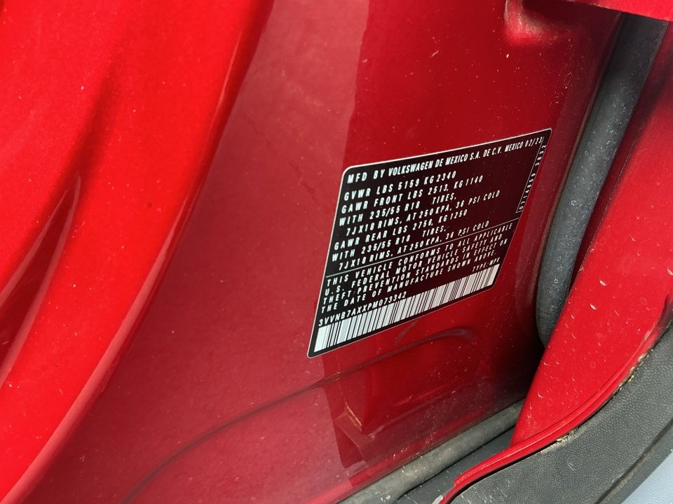 2023 Volkswagen Tiguan 2.0T SE