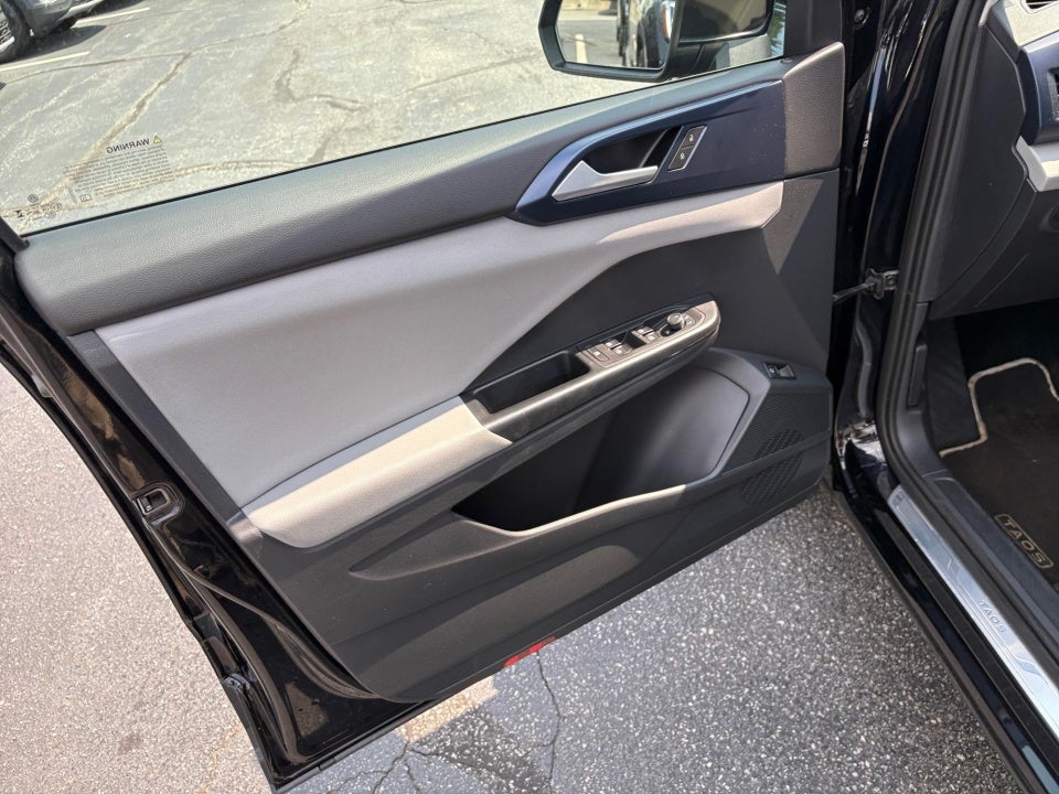 2023 Volkswagen Taos SE