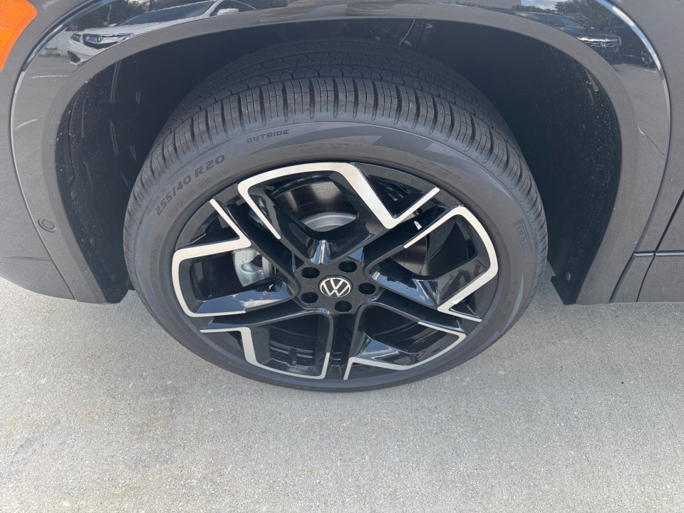 2026 Volkswagen Tiguan SEL R-Line Turbo