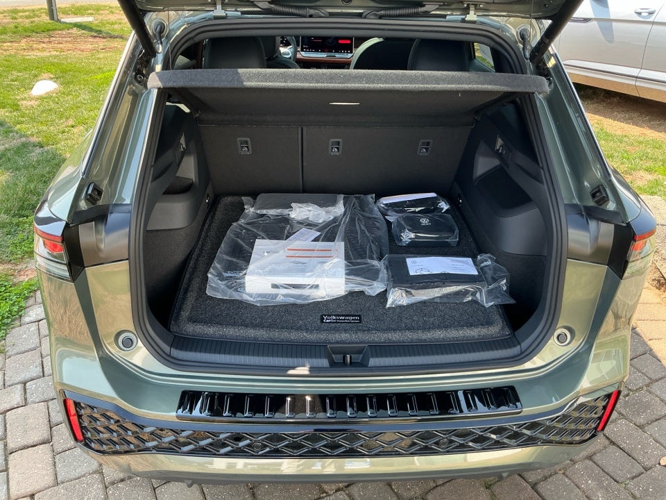 2026 Volkswagen Tiguan SEL R-Line Turbo