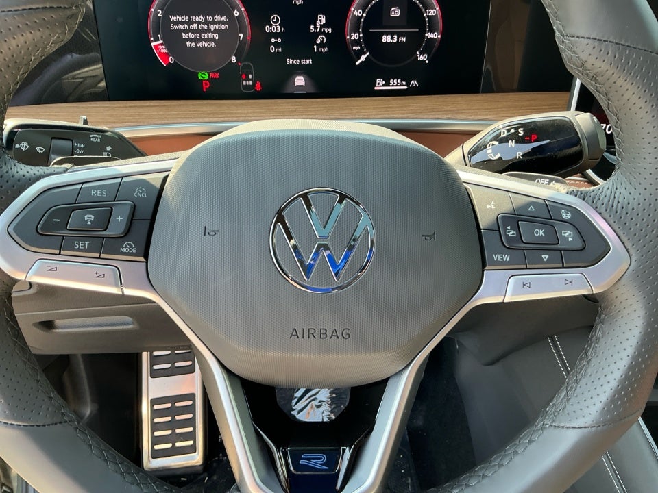 2026 Volkswagen Tiguan SEL R-Line Turbo